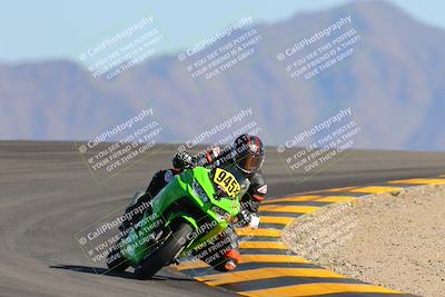 media/Oct-29-2022-CVMA (Sat) [[14c0aa3b66]]/Race 4 500 Supersport-350 Supersport/